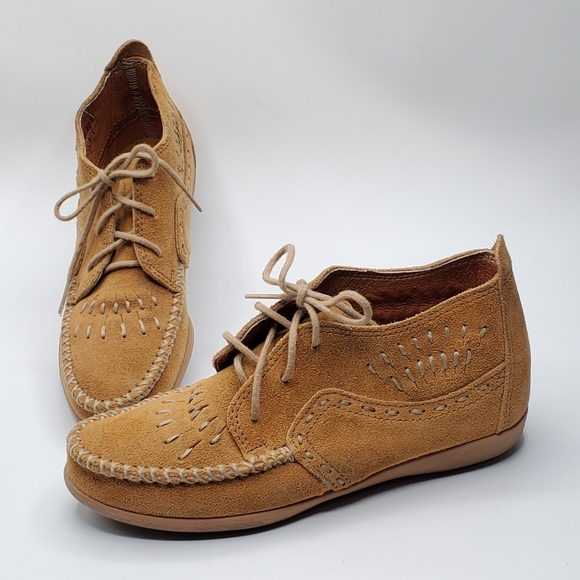 Minnetonka suede leather lace up moccasin size 5 - Picture 3 of 14